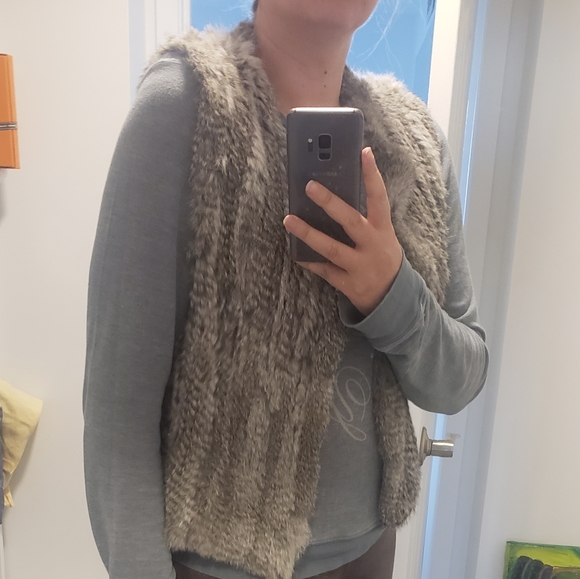 525 knit Rabbit Fur Vest - Picture 4 of 4